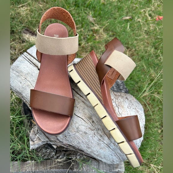 MIA women’s Adley wedge sandal in brown & tan Sz-7.5.  K - Picture 8 of 14